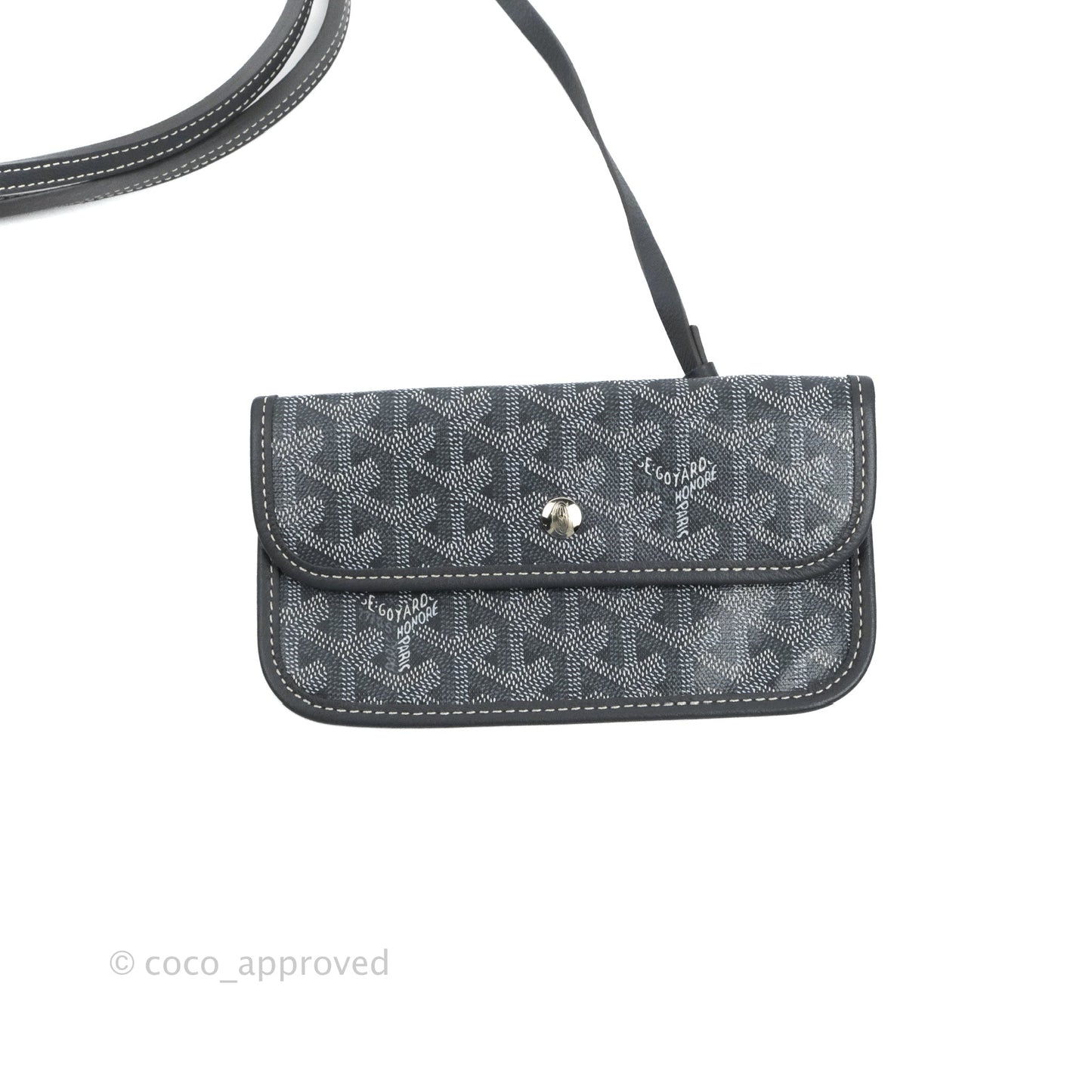 Goyard St Louis Tote PM ⁣⁣⁣⁣⁣⁣⁣⁣⁣⁣⁣⁣⁣⁣⁣⁣⁣⁣⁣⁣Goyardine Canvas Grey