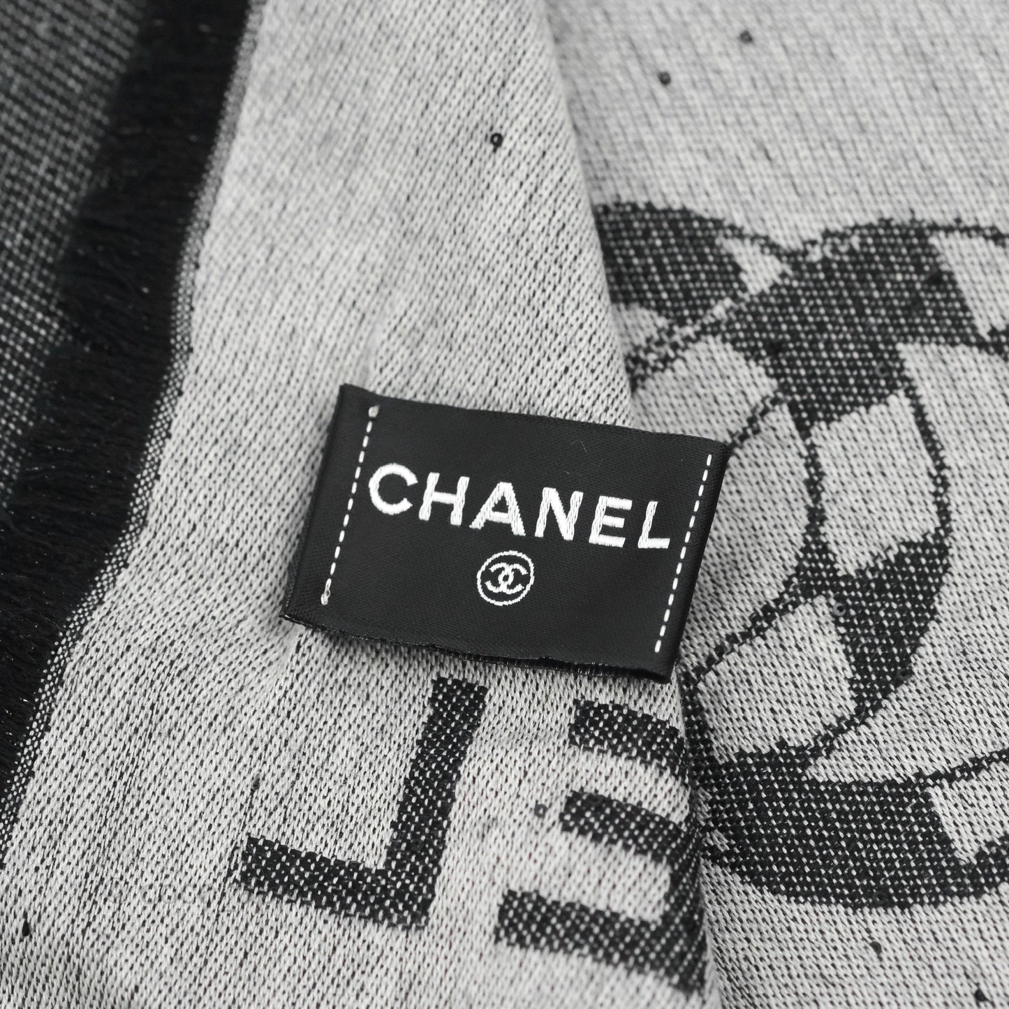 Chanel CC Sequin Stole Grey Cashmere/multi-fabric