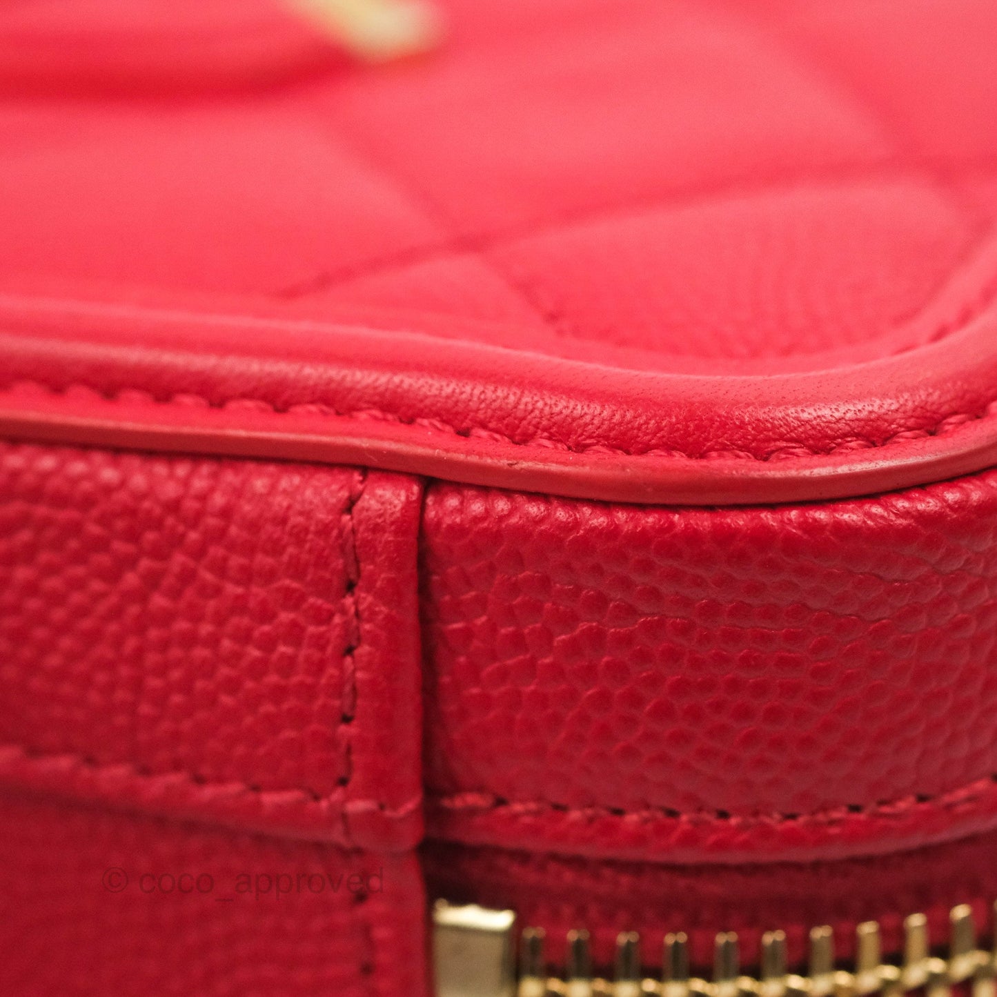 Chanel Quilted Small CC Filigree Vanity Case Red Caviar Gold Hardware