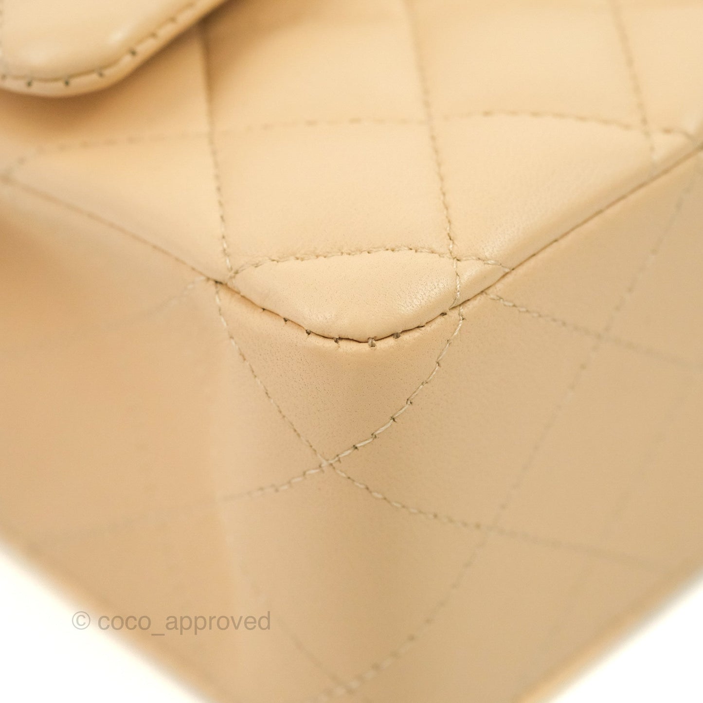 Chanel Classic M/L Medium Flap Quilted Beige Lambskin Gold Hardware