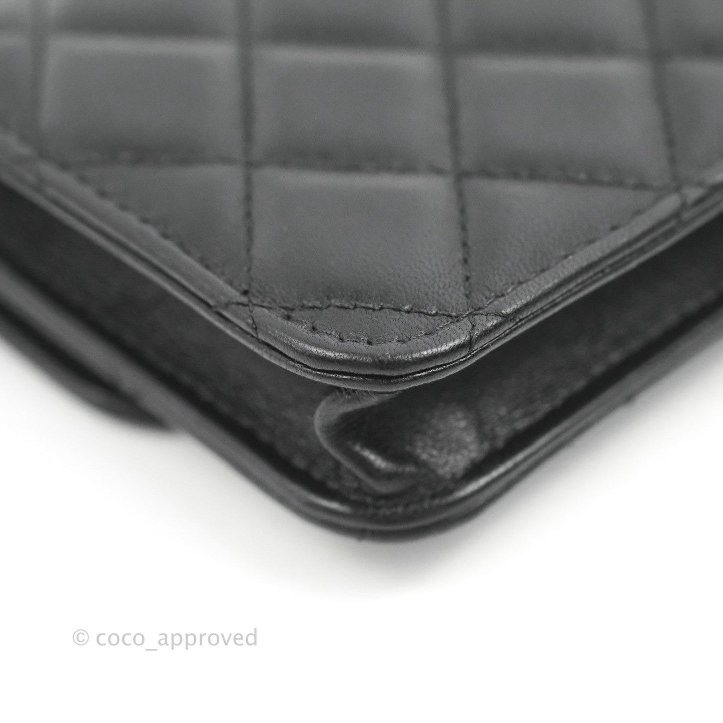 Chanel Pearl Crush Card Holder Black Lambskin Aged Gold Hardware
