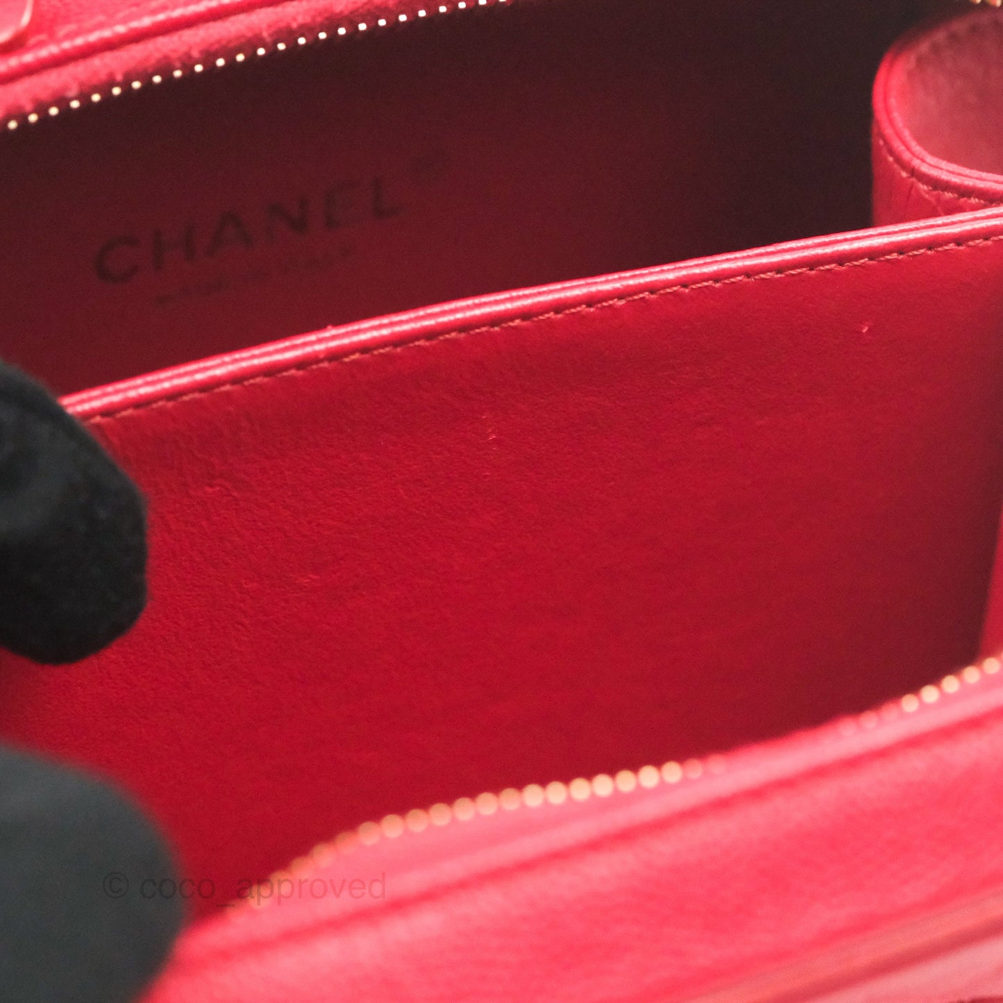 Chanel Quilted Small CC Filigree Vanity Case Red Caviar Gold Hardware