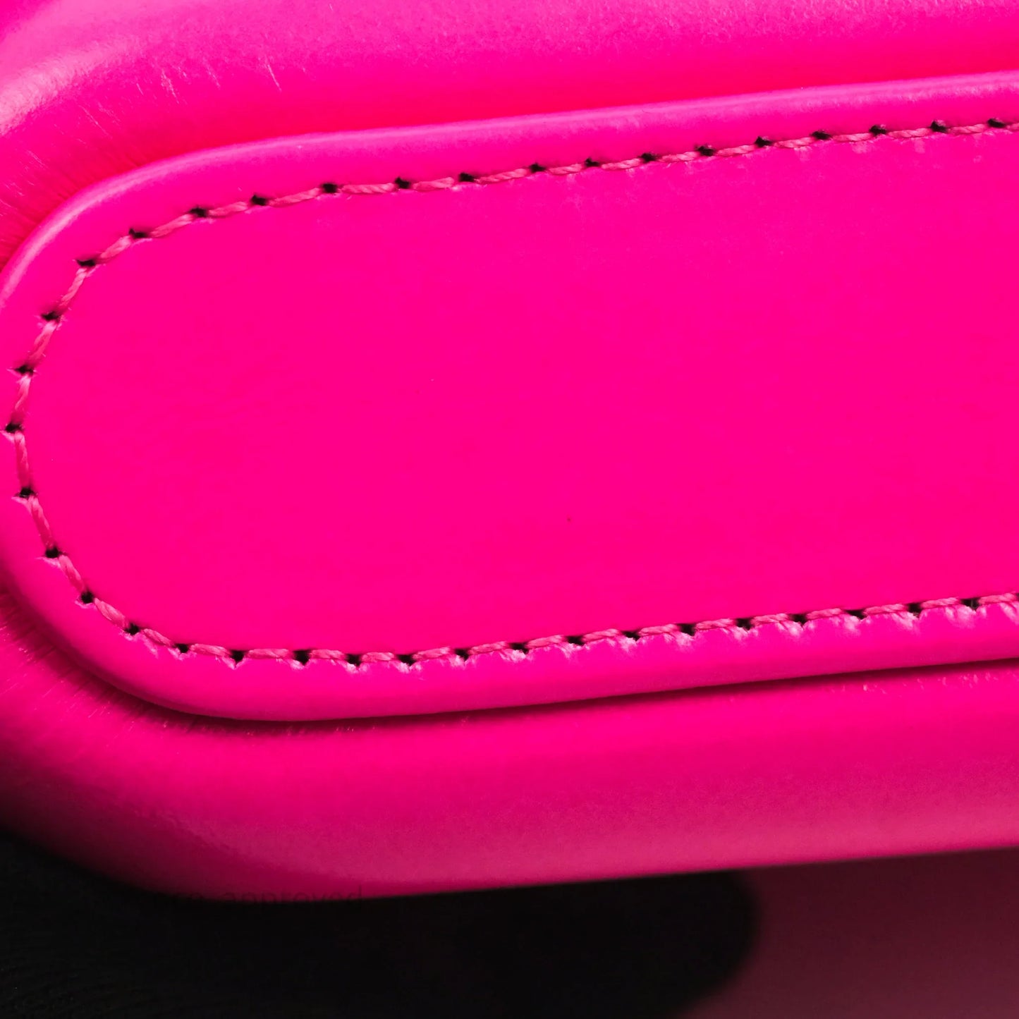 Chanel Gabrielle Clutch With Chain Goatskin Neo Pink Mixed Hardware