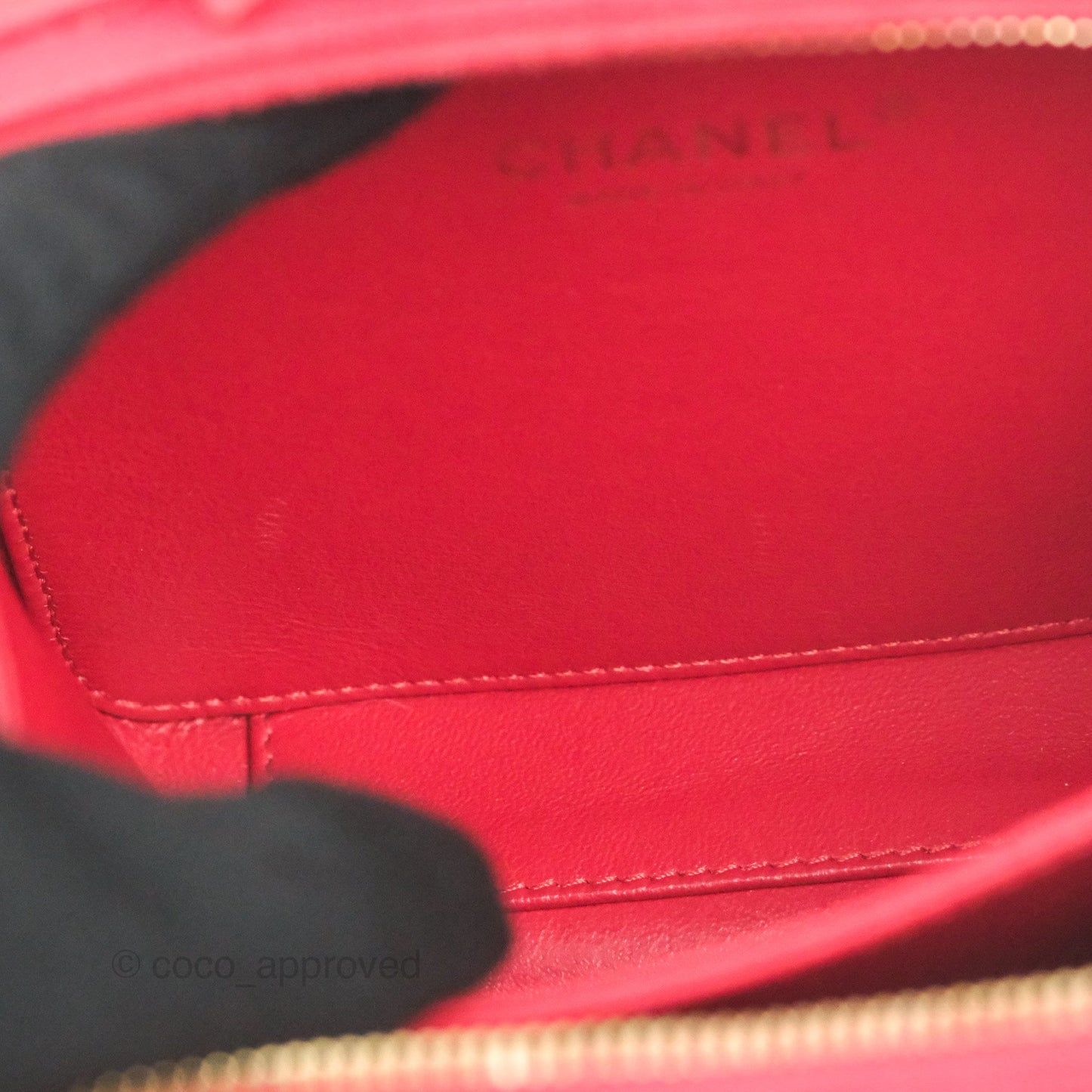 Chanel Quilted Small CC Filigree Vanity Case Red Caviar Gold Hardware