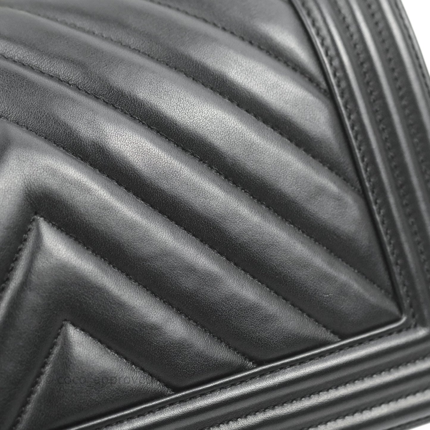 Chanel Chevron Medium Boy Black Calfskin Gold Hardware