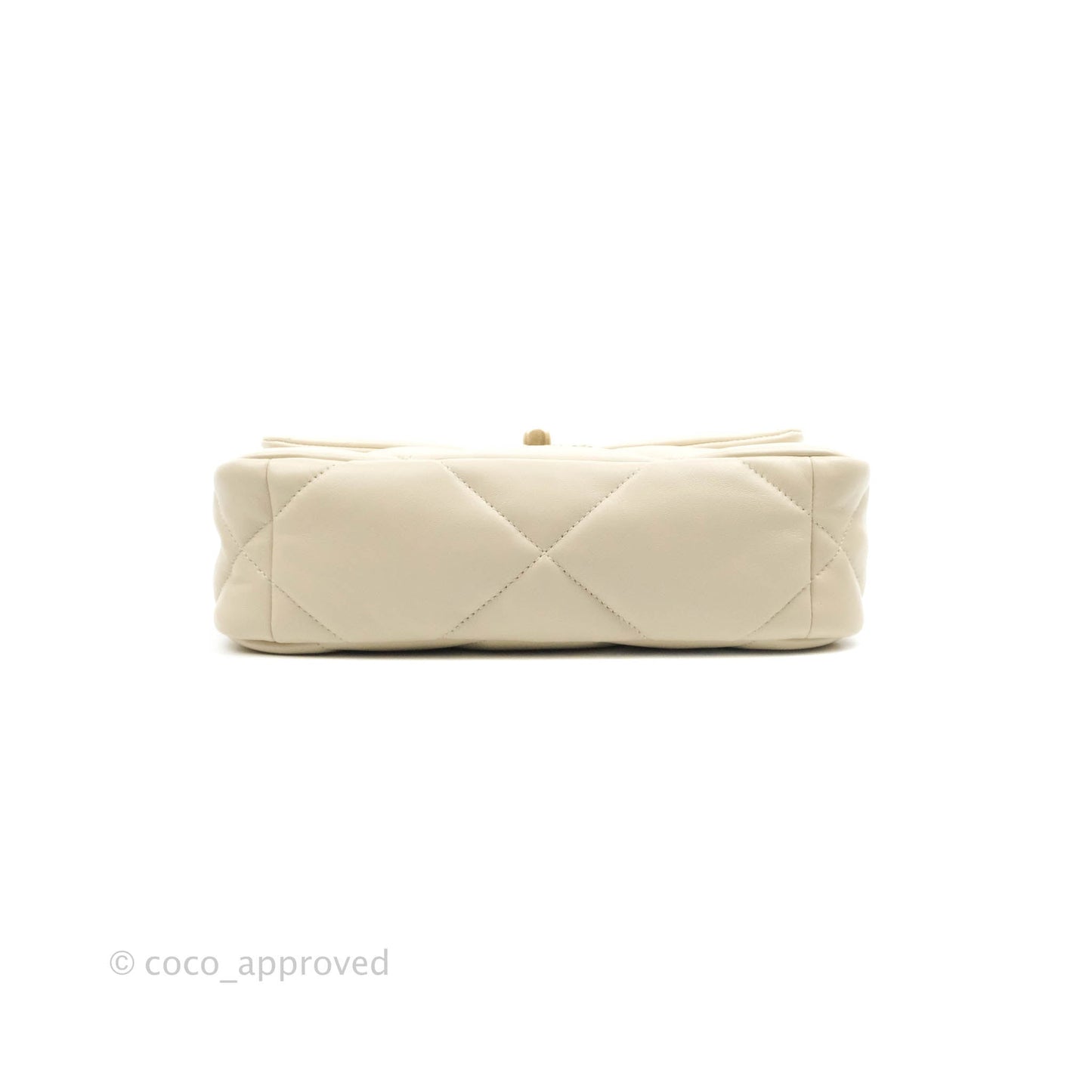 Chanel Small 19 Light Beige Flap Bag⁣ Lambskin Mixed Hardware 21C