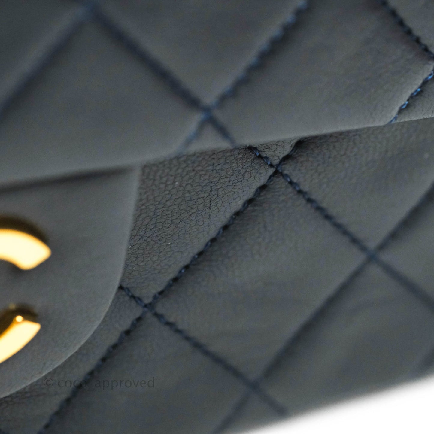 Chanel Classic Vintage Medium M/L Flap Navy Lambskin 24K Gold Hardware