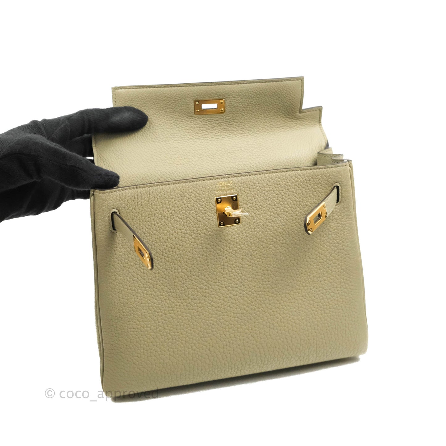 [DM to purchase] Hermès Retourne Taurillon Kelly 25 Sauge Togo Gold Hardware