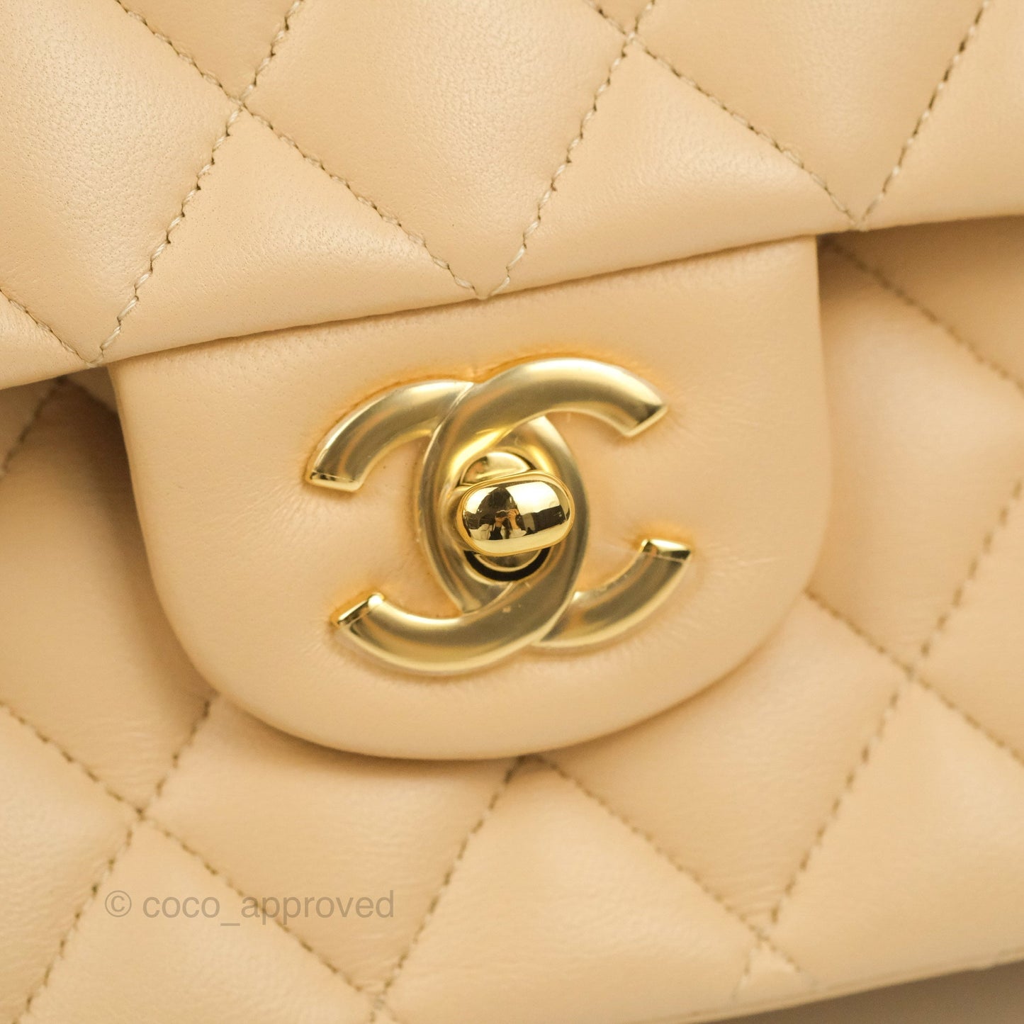 Chanel Classic M/L Medium Flap Quilted Beige Lambskin Gold Hardware