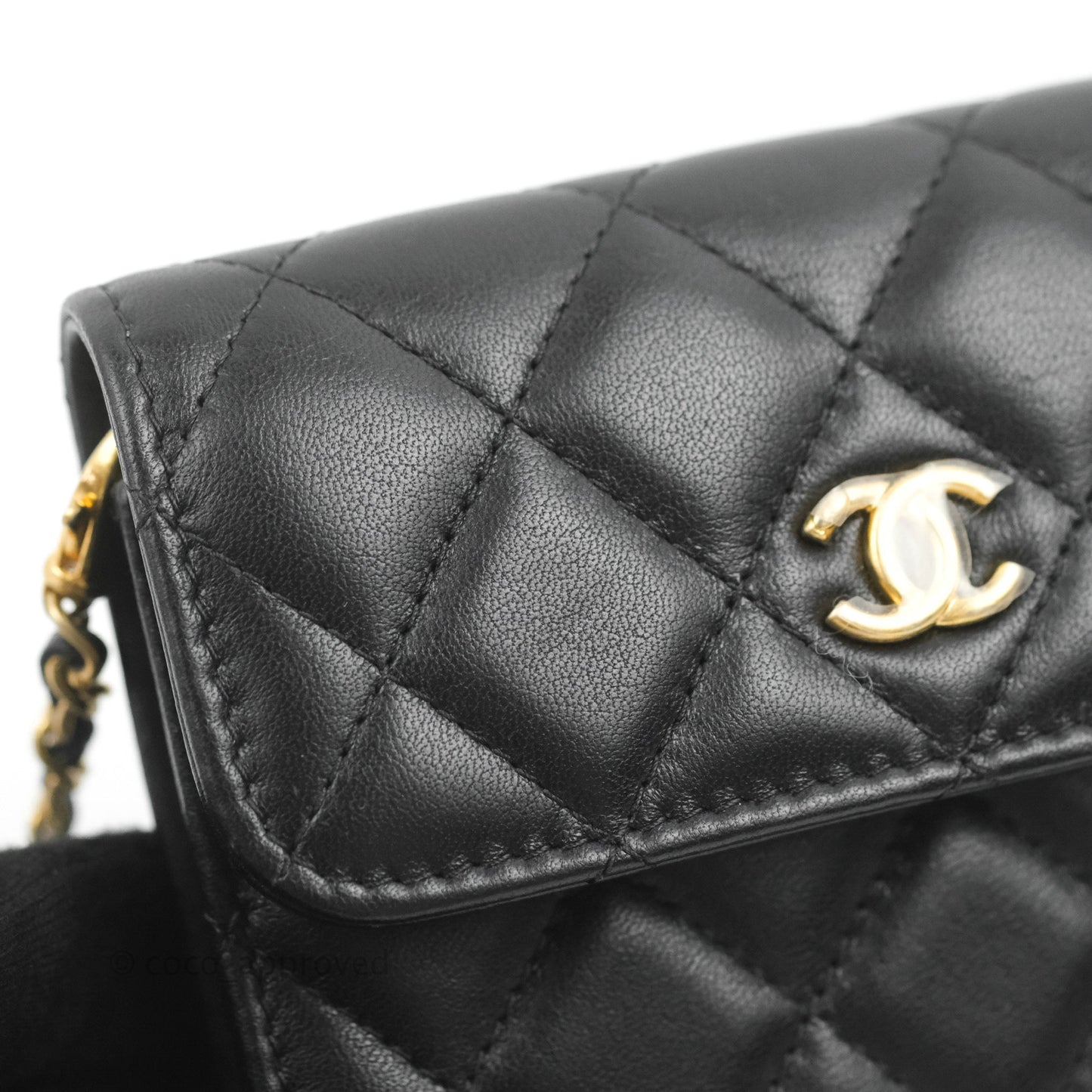 Chanel Pearl Crush Card Holder Black Lambskin Aged Gold Hardware