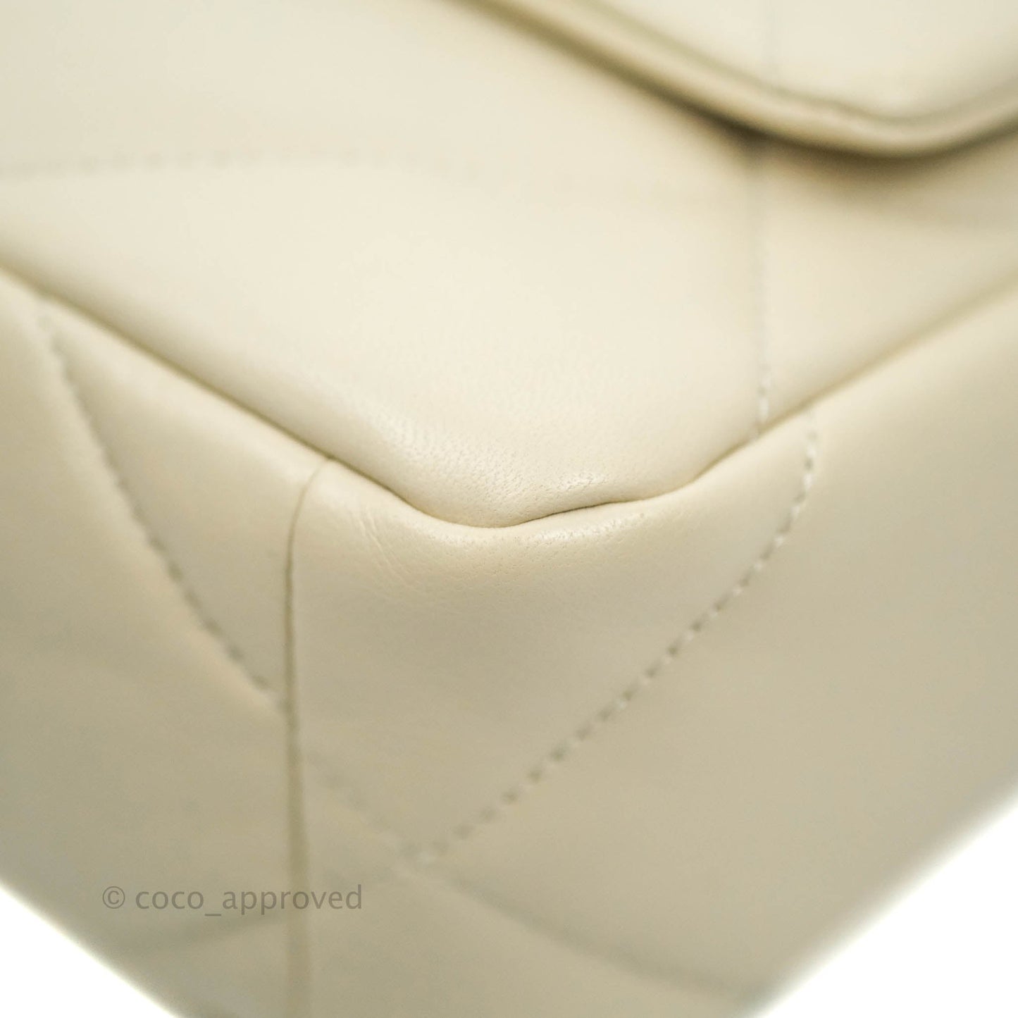 Chanel 19 Small Light Beige Lambskin Mixed Hardware 21C
