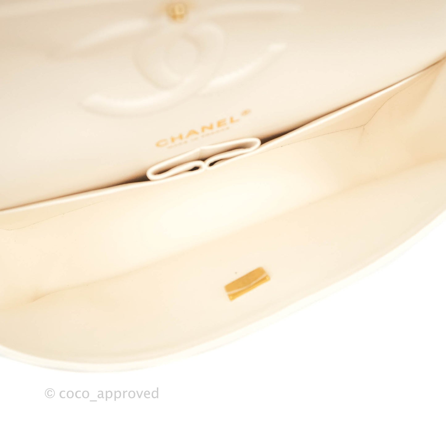 Chanel Classic M/L Medium Double Flap White Caviar Gold Hardware 21B