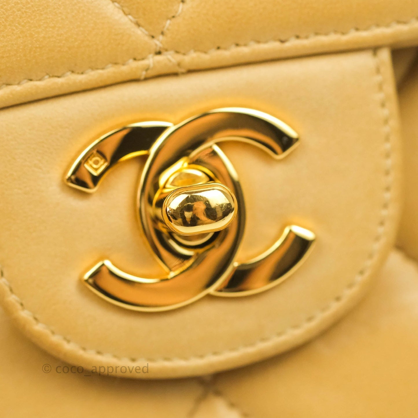 Chanel Classic Vintage Jumbo Single Flap Beige Lambskin Gold Hardware