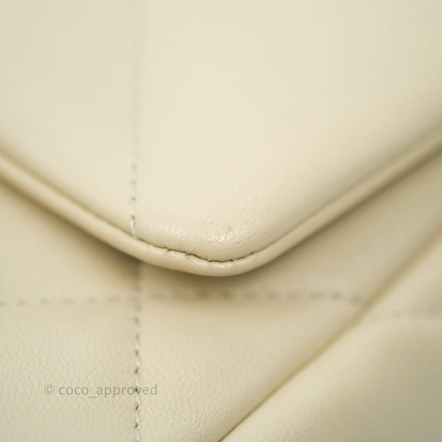Chanel 19 Small Light Beige Lambskin Mixed Hardware 21C