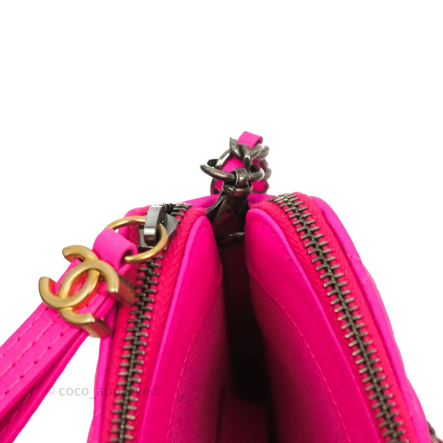 Chanel Gabrielle Clutch With Chain Goatskin Neo Pink Mixed Hardware