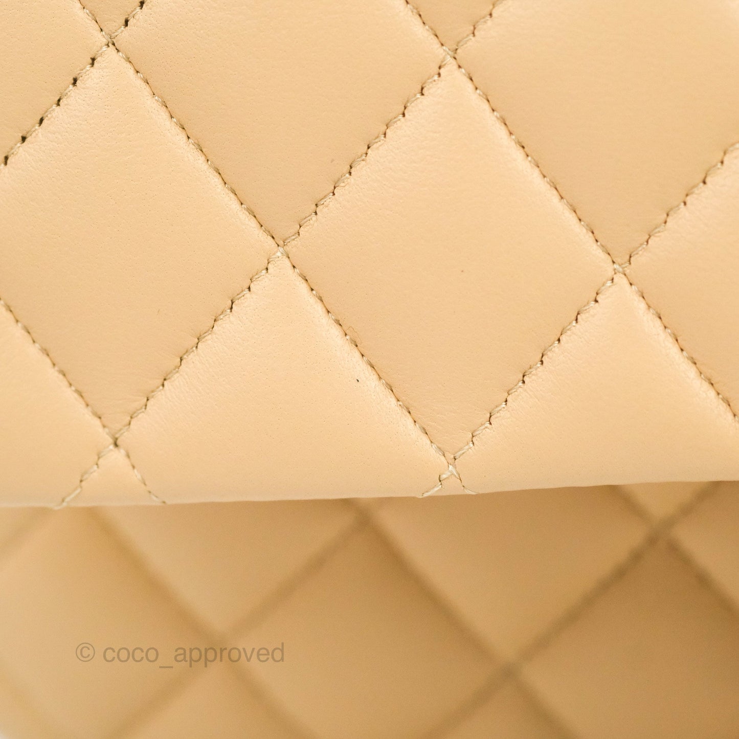 Chanel Classic M/L Medium Flap Quilted Beige Lambskin Gold Hardware