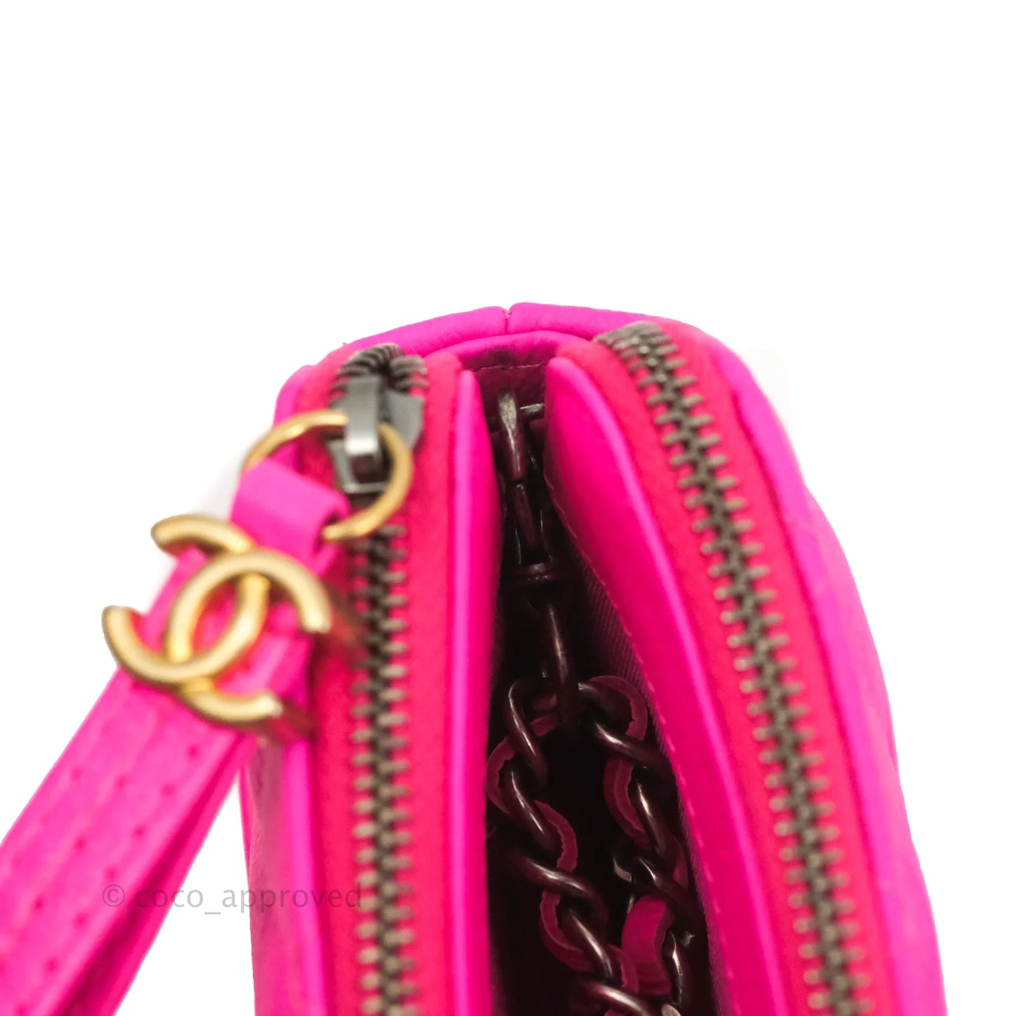 Chanel Gabrielle Clutch With Chain Goatskin Neo Pink Mixed Hardware