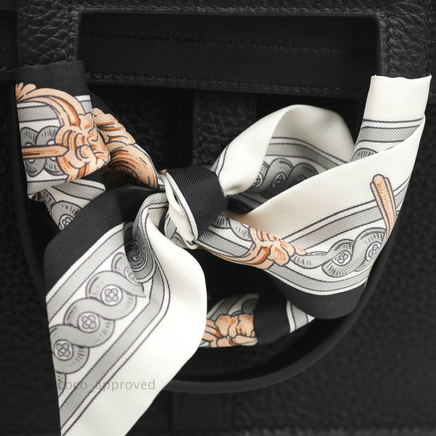 Hermès Halzan 25 Black Gold Hardware With Twilly