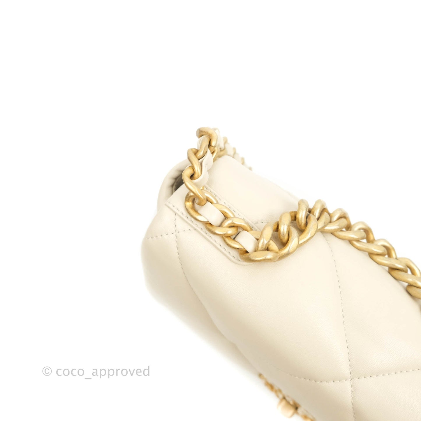Chanel Small 19 Light Beige Flap Bag⁣ Lambskin Mixed Hardware 21C