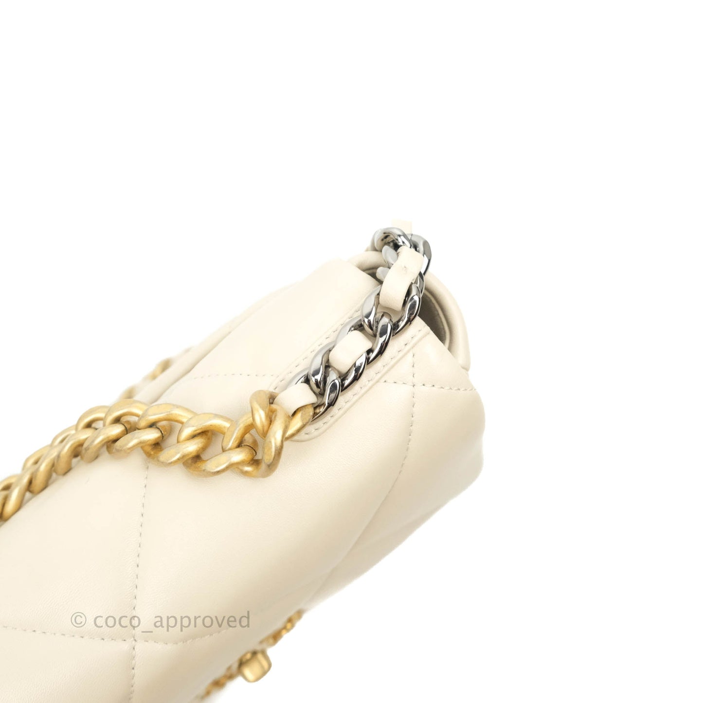 Chanel Small 19 Light Beige Flap Bag⁣ Lambskin Mixed Hardware 21C