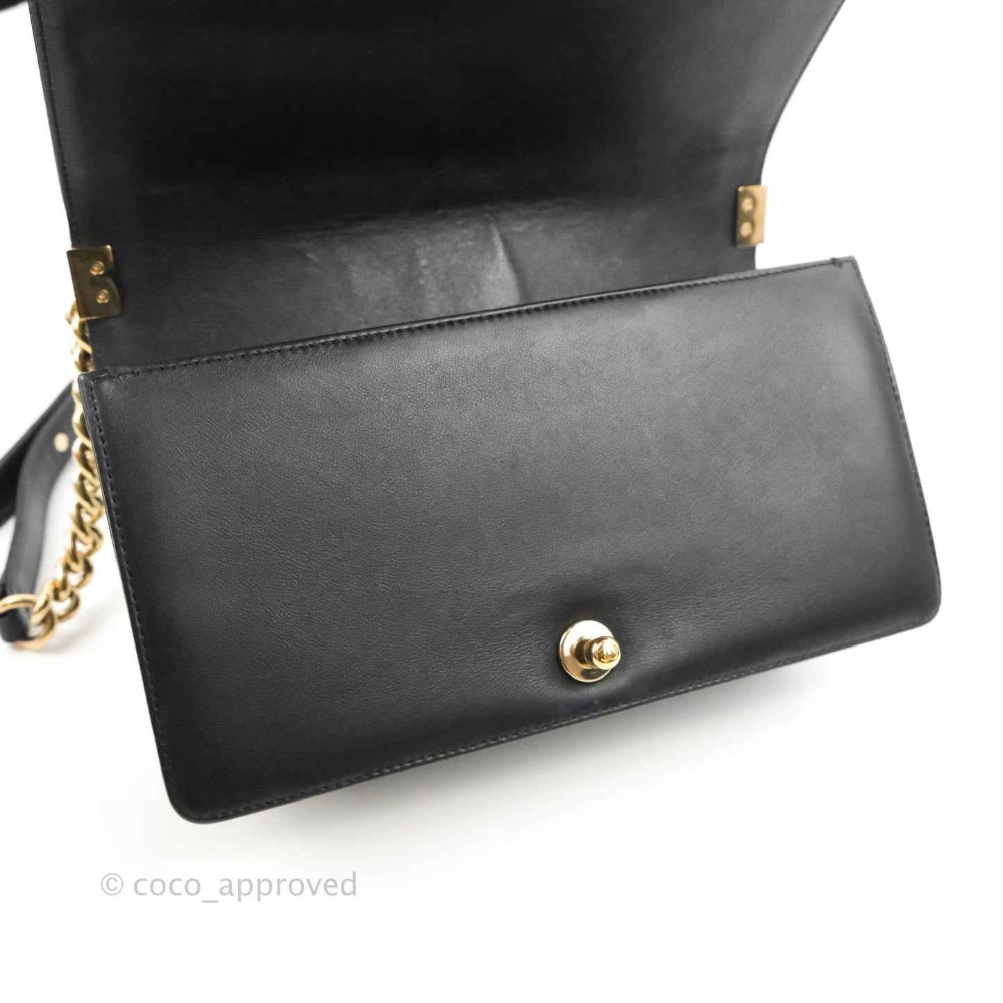 Chanel Chevron Medium Boy Black Calfskin Gold Hardware