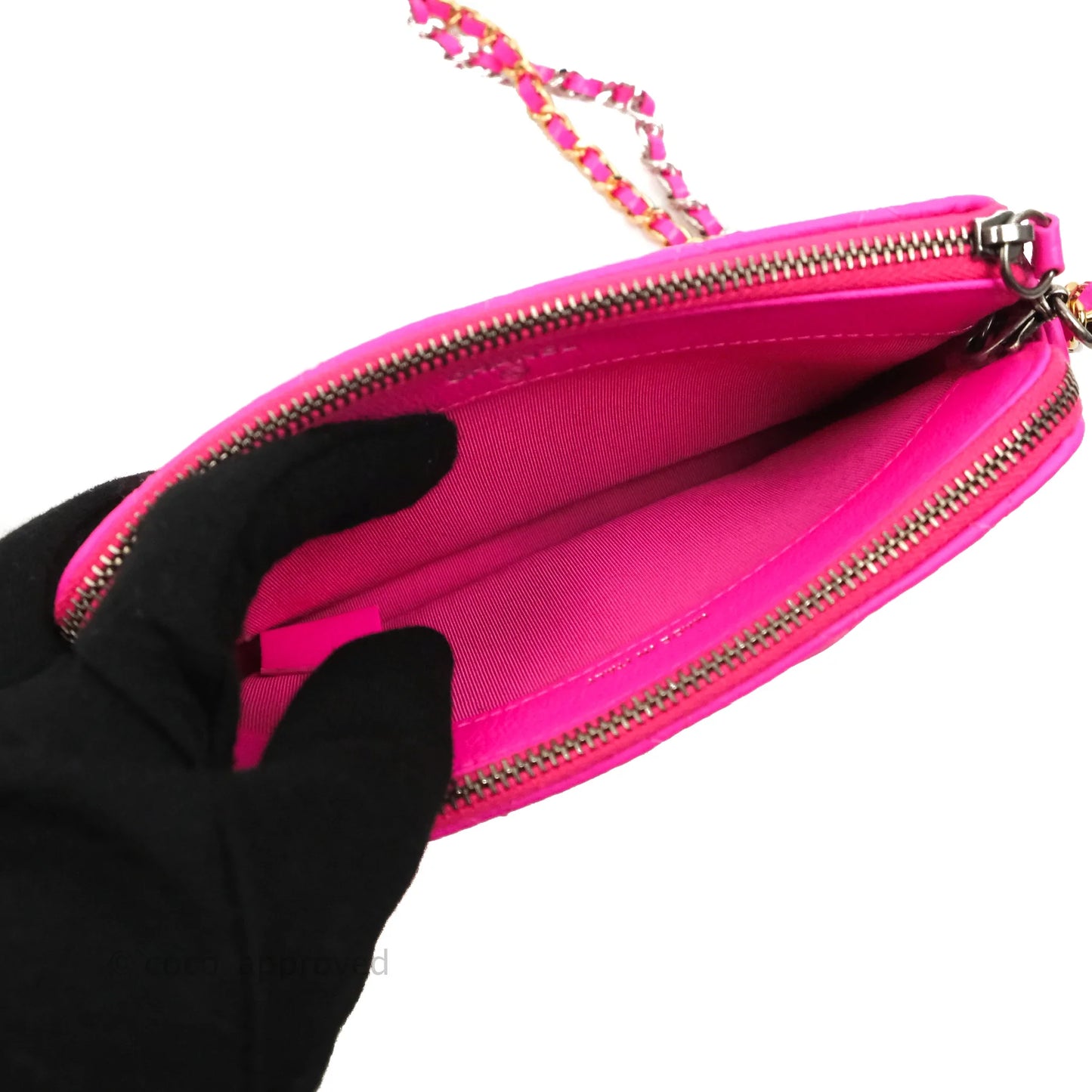 Chanel Gabrielle Clutch With Chain Goatskin Neo Pink Mixed Hardware