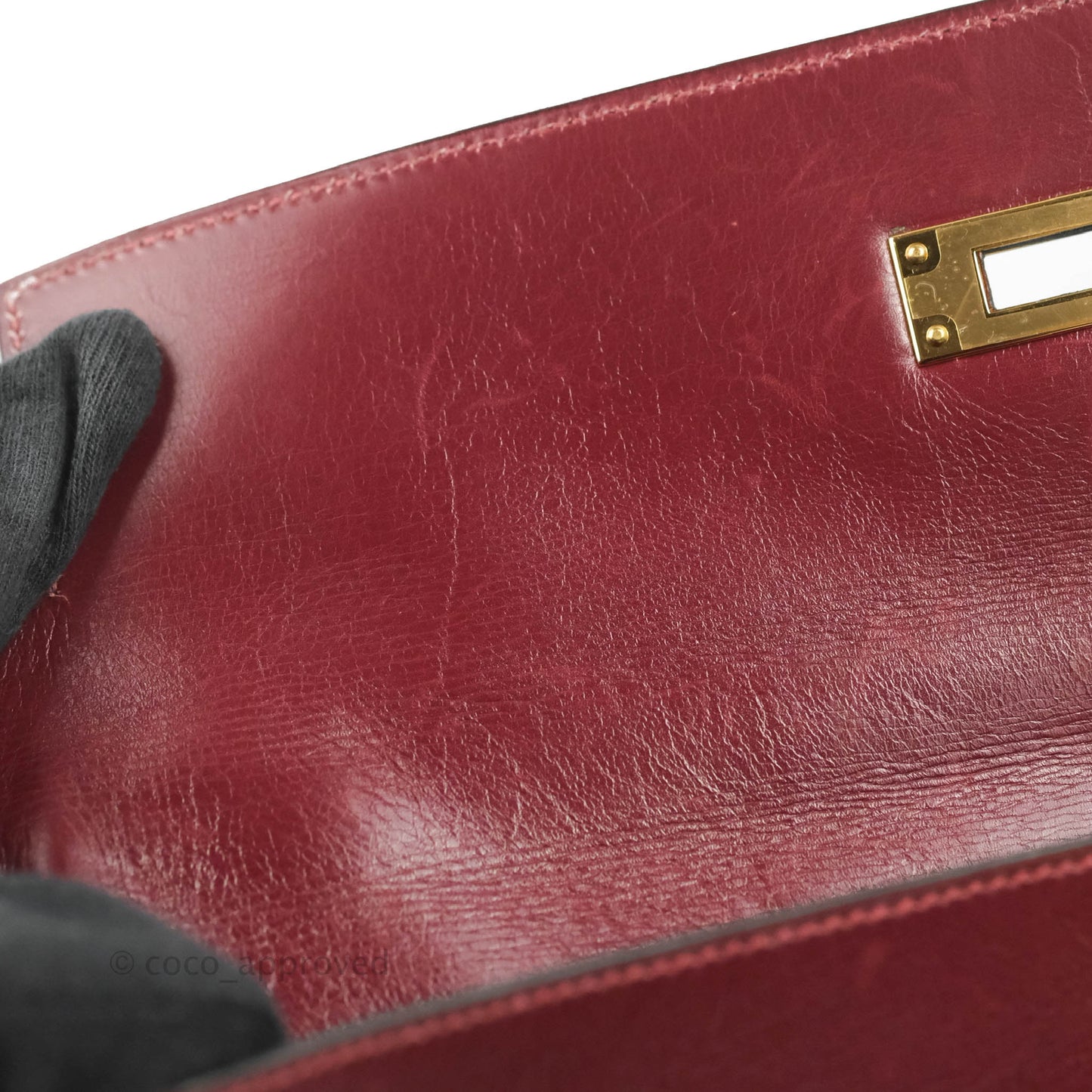 Hermès Vintage Kelly Retourne 32 Dark Red Gold Hardware
