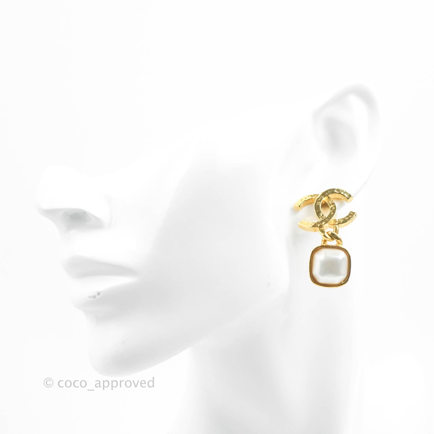 Chanel CC Drop Pearl Earrings Gold Tone 20K