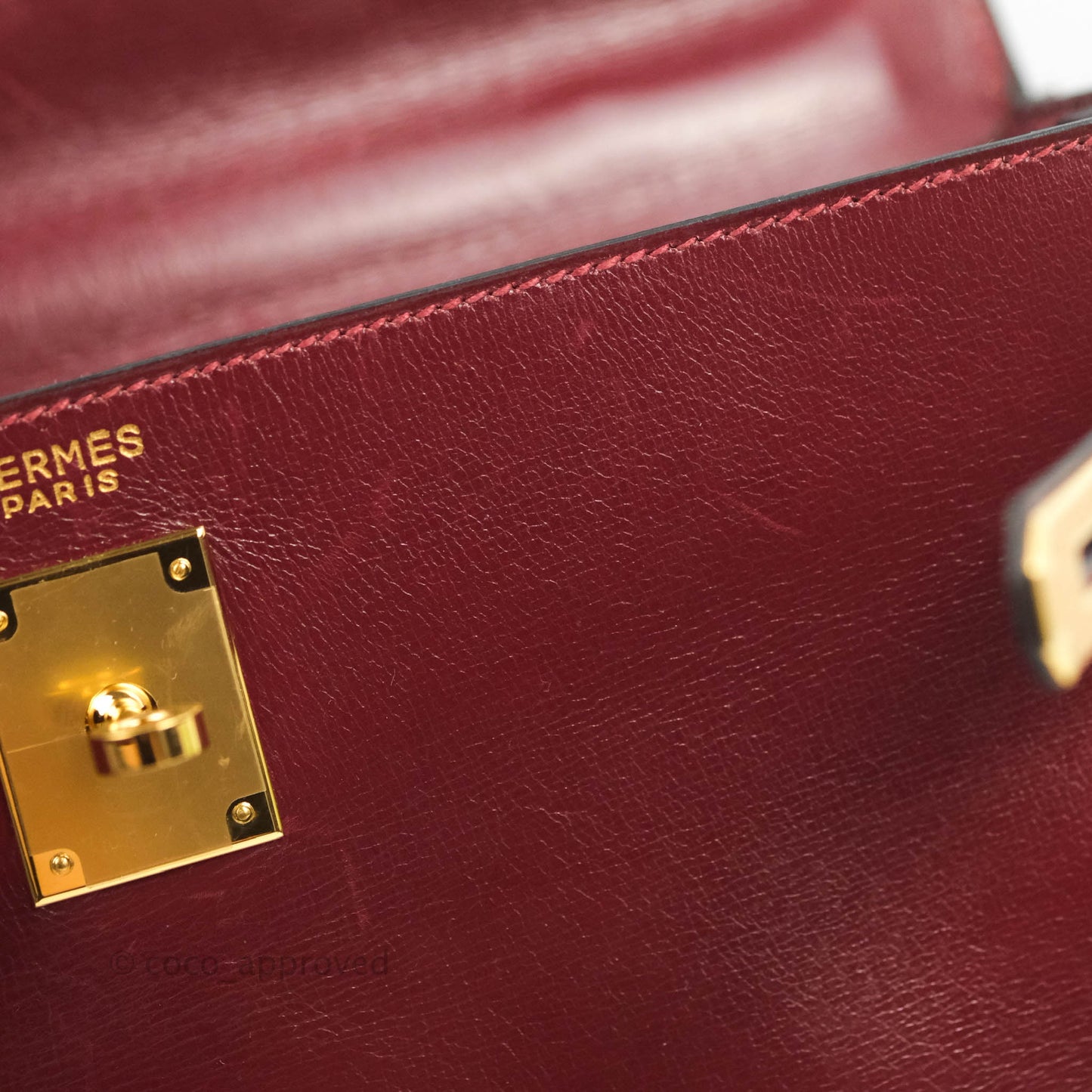 Hermès Vintage Kelly Retourne 32 Dark Red Gold Hardware