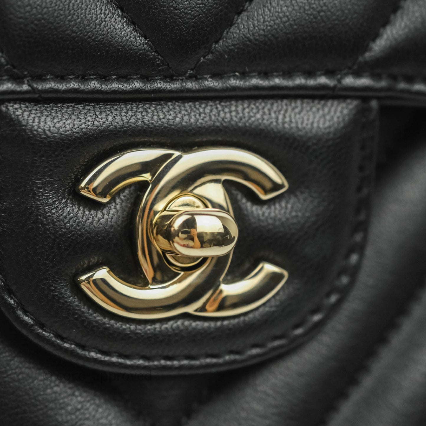Chanel Classic Chevron S/M Small Double Flap Black Lambskin Gold Hardware