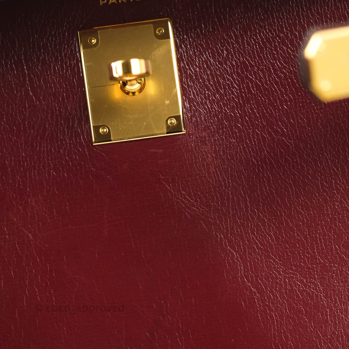 Hermès Vintage Kelly Retourne 32 Dark Red Gold Hardware