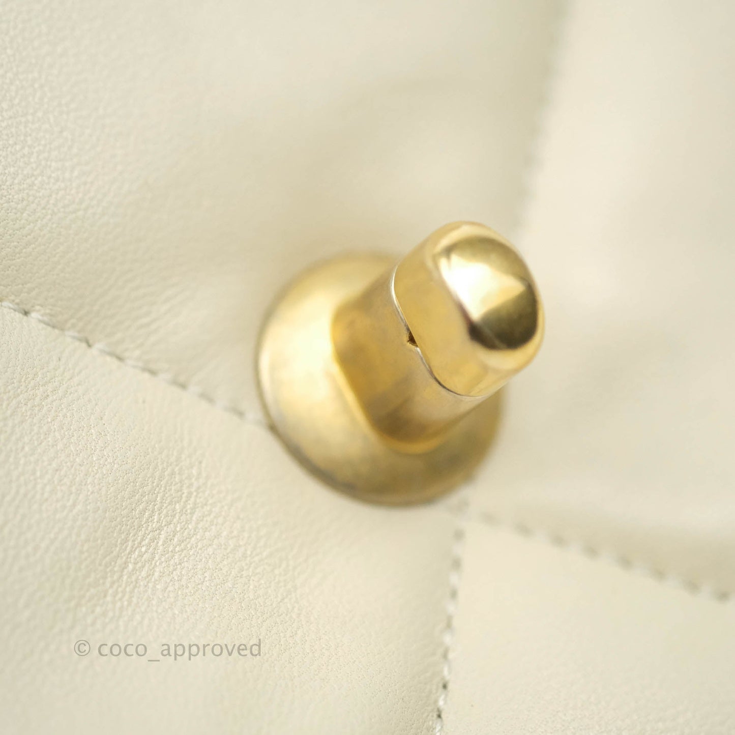 Chanel 19 Small Light Beige Lambskin Mixed Hardware 21C