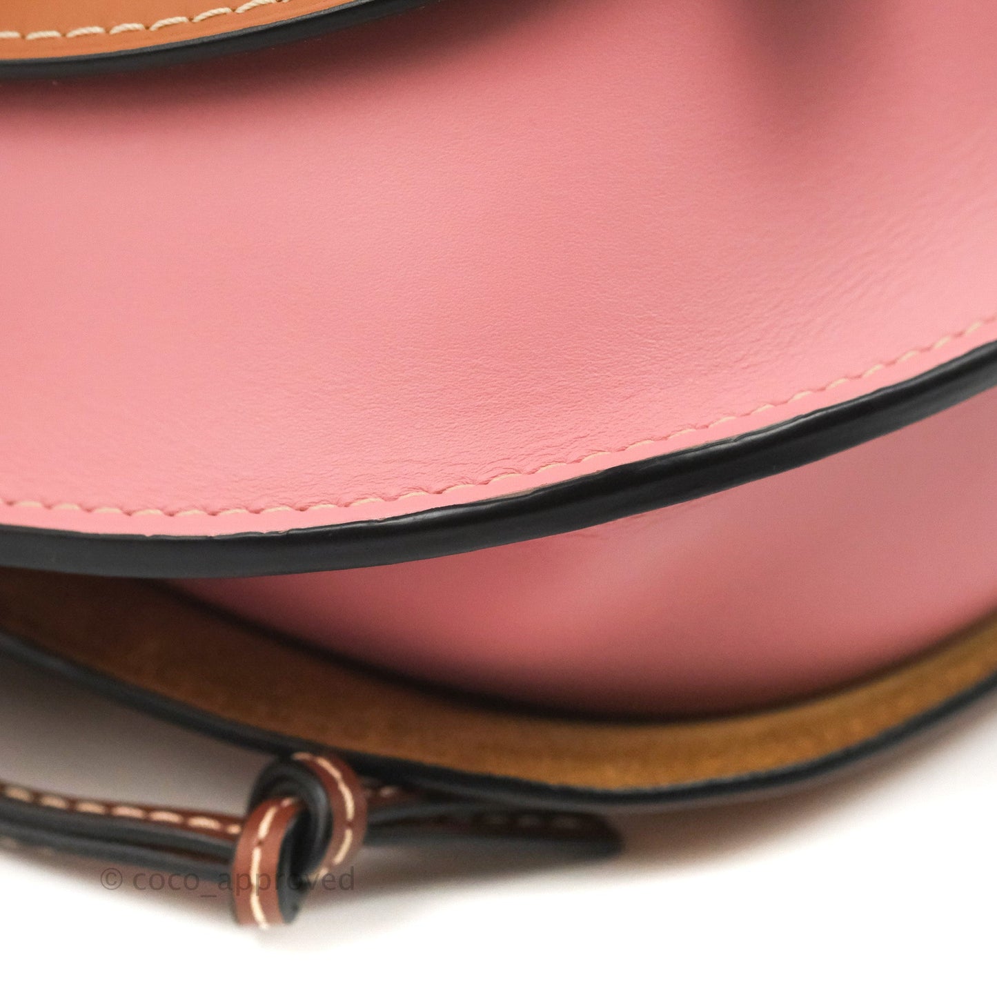 Loewe Small Gate Bag Smooth Calfskin in Tan/Pink