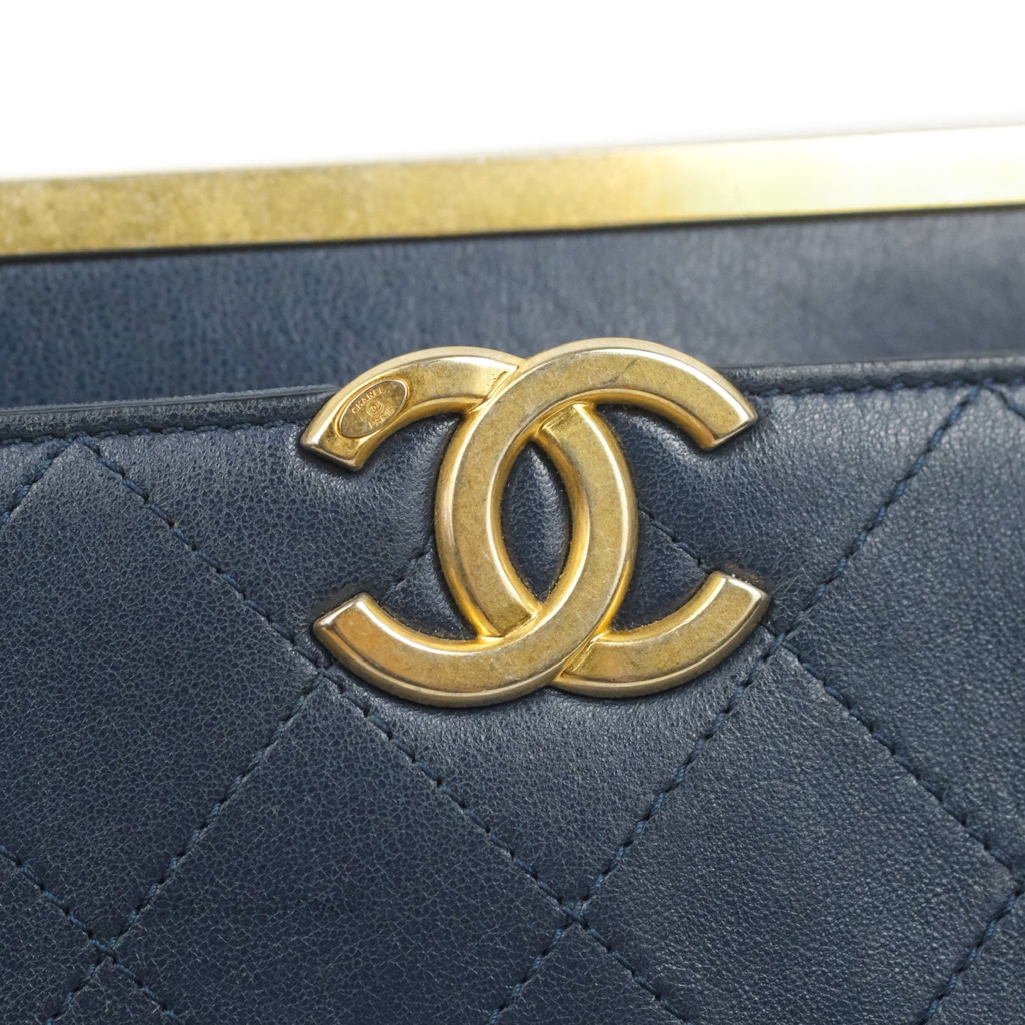 Chanel Flat Quilted Coco Luxe Large Shopping Bag Navy Aged Gold Hardware 18P
