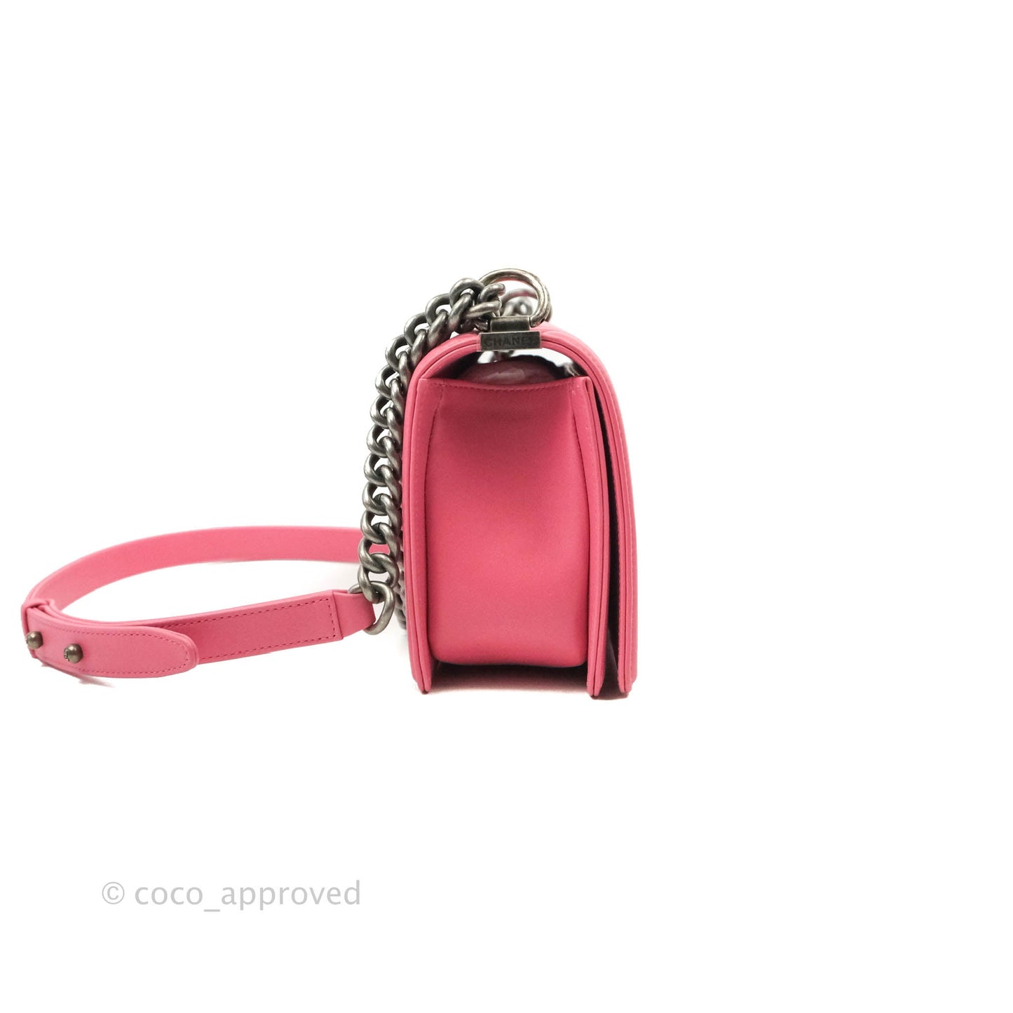 Chanel Medium Boy Chevron Pink Calfskin Ruthenium Hardware