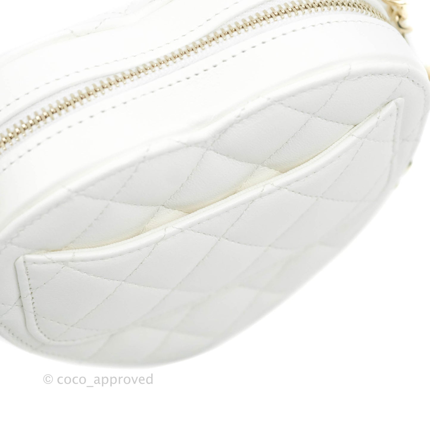 Chanel Small Heart Bag White Lambskin Gold Hardware 22S