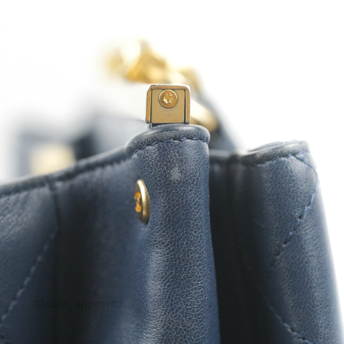 Chanel Flat Quilted Coco Luxe Large Shopping Bag Navy Aged Gold Hardware 18P