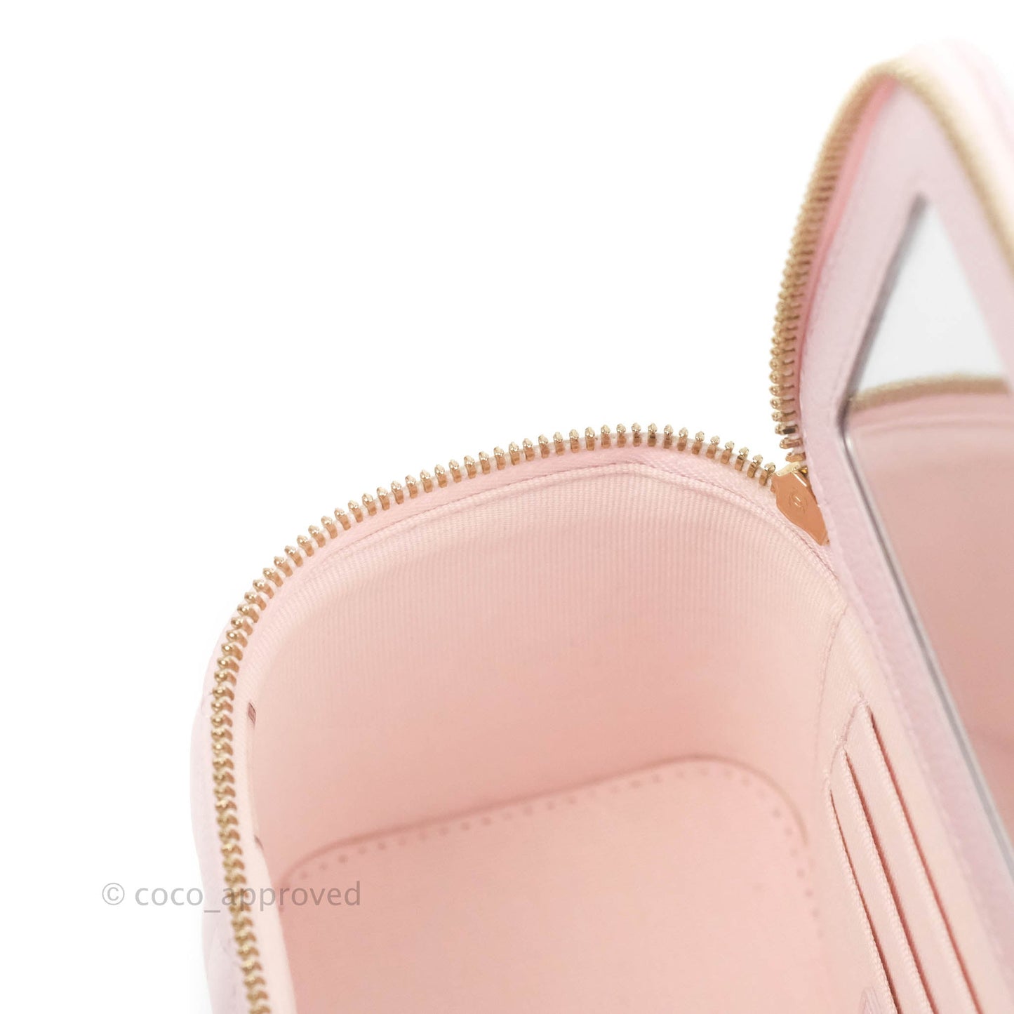 Chanel Vanity with CC Chain Light Pink Caviar Gold Hardware