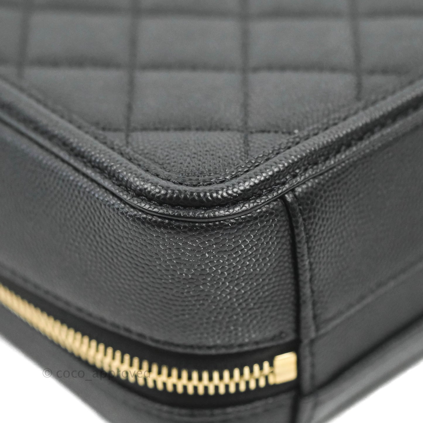 Chanel Quilted Small CC Filigree Vanity Case Black Caviar Gold Hardware