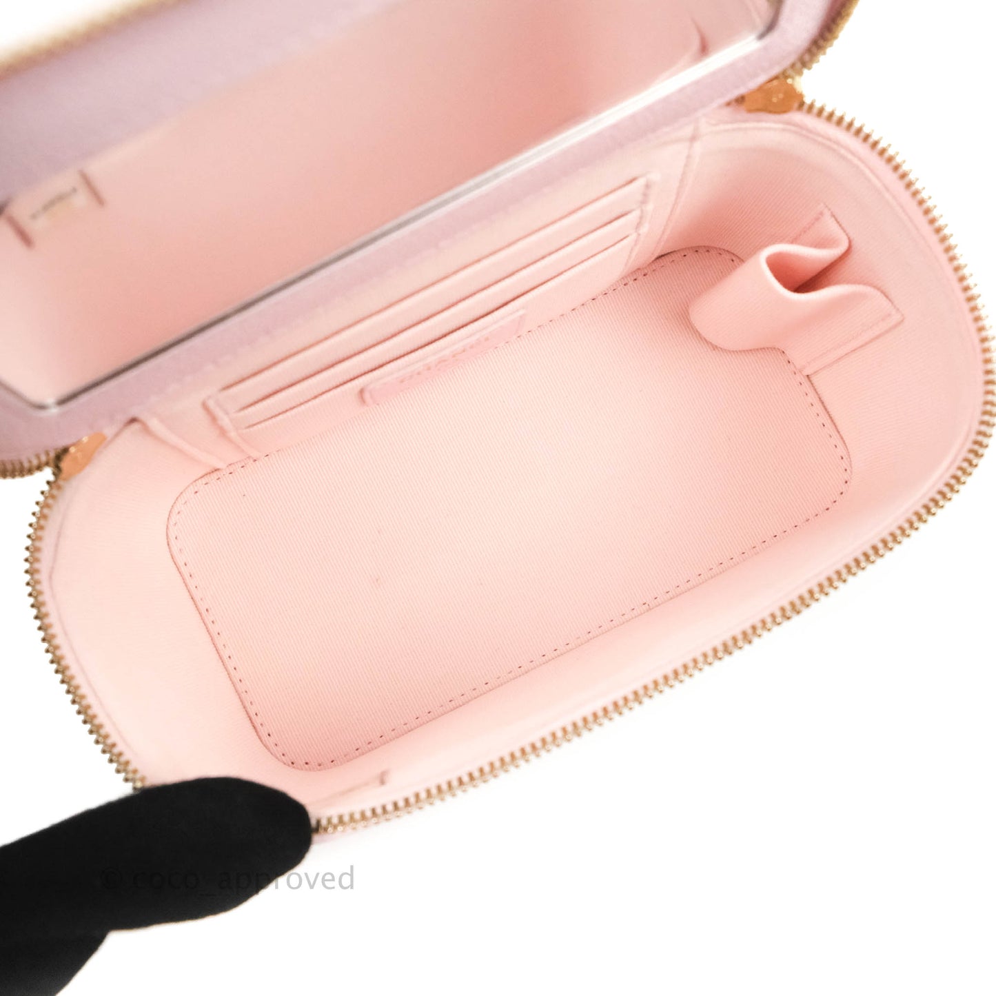 Chanel Vanity with CC Chain Light Pink Caviar Gold Hardware