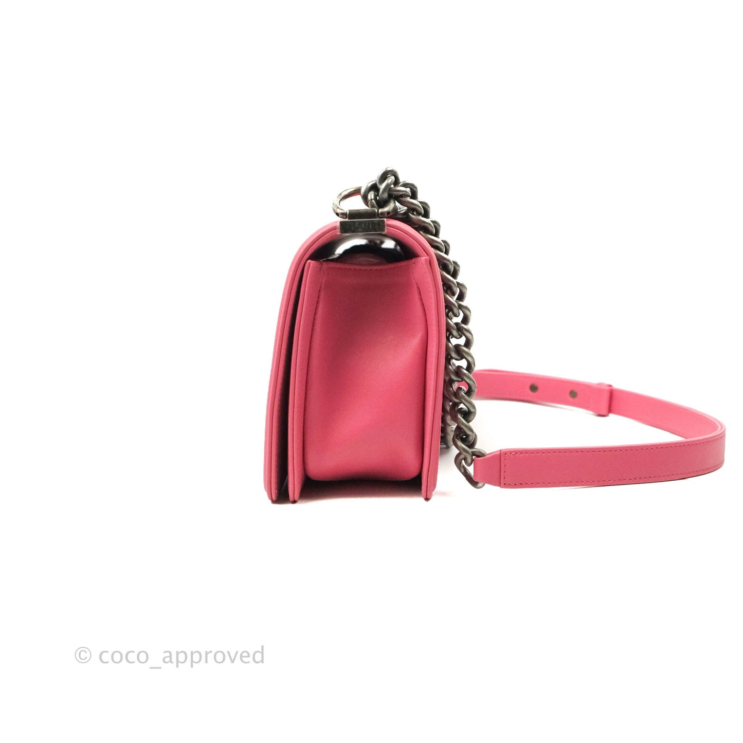 Chanel Medium Boy Chevron Pink Calfskin Ruthenium Hardware