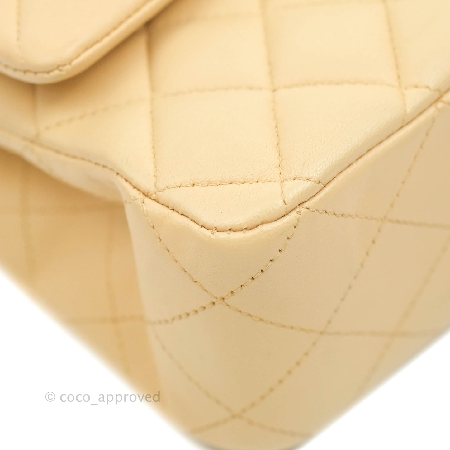 Chanel Classic M/L Medium Flap Quilted Beige Lambskin Gold Hardware