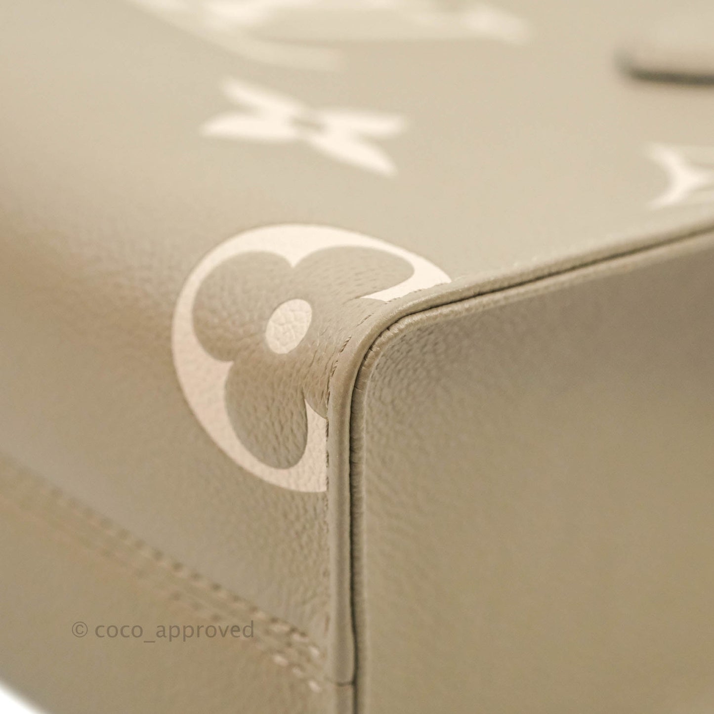 Louis Vuitton OnTheGo PM Monogram Empreinte Dove/Cream