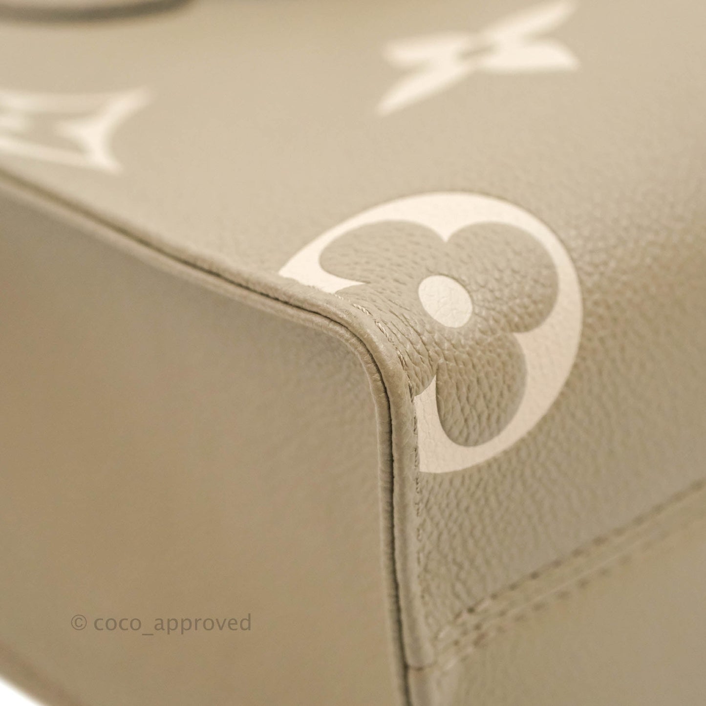 Louis Vuitton OnTheGo PM Monogram Empreinte Dove/Cream