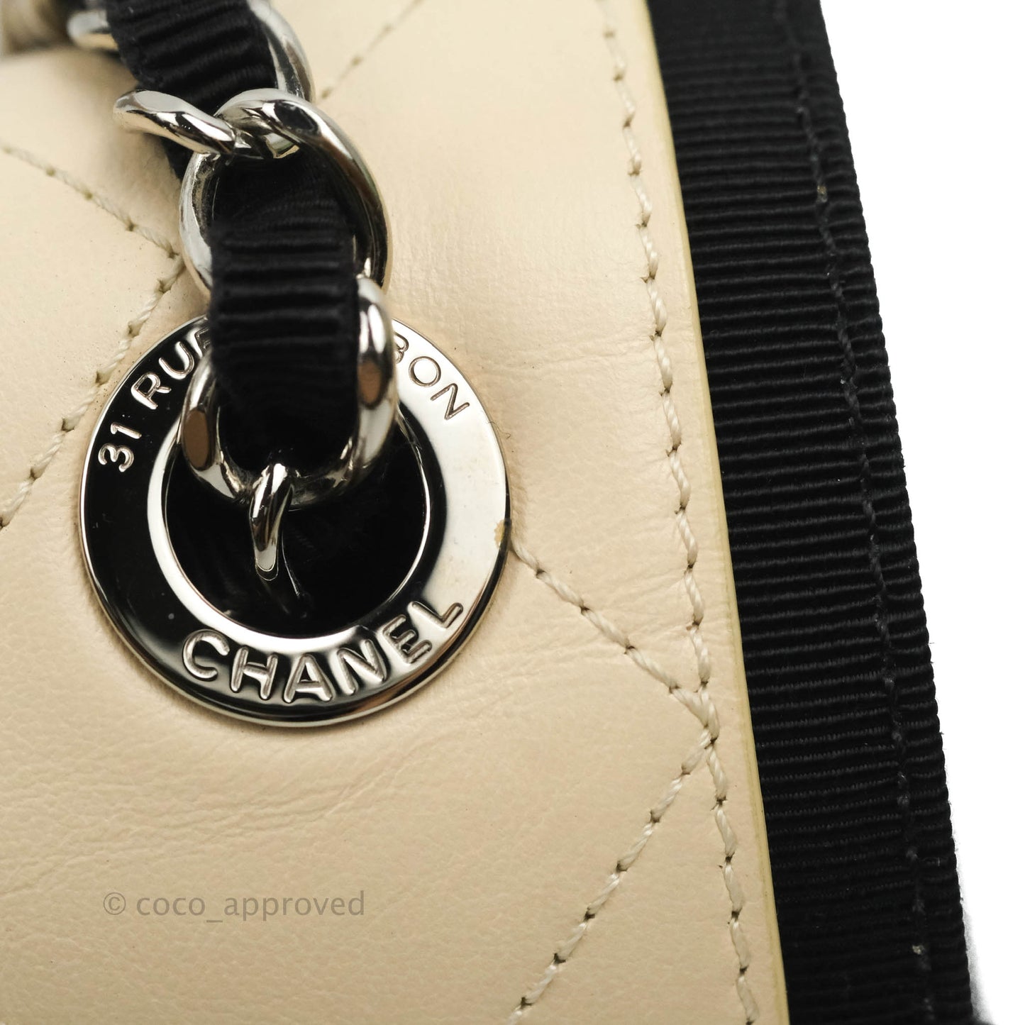 Chanel Flat Quilted Flap Bag Light Beige Grosgrain Ribbon Crumpled Calfskin Silver Hardware 18S
