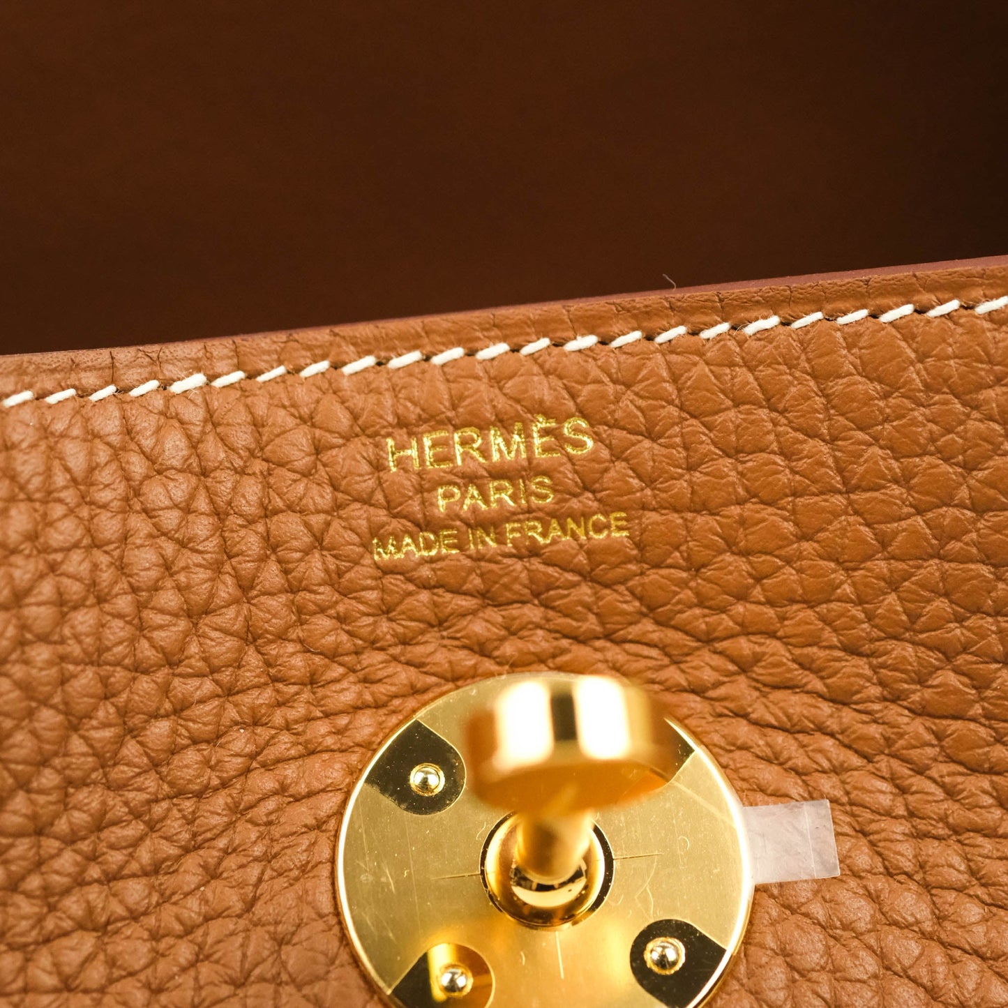 Hermès Lindy 26 Taurillon Clemence Gold Gold Hardware