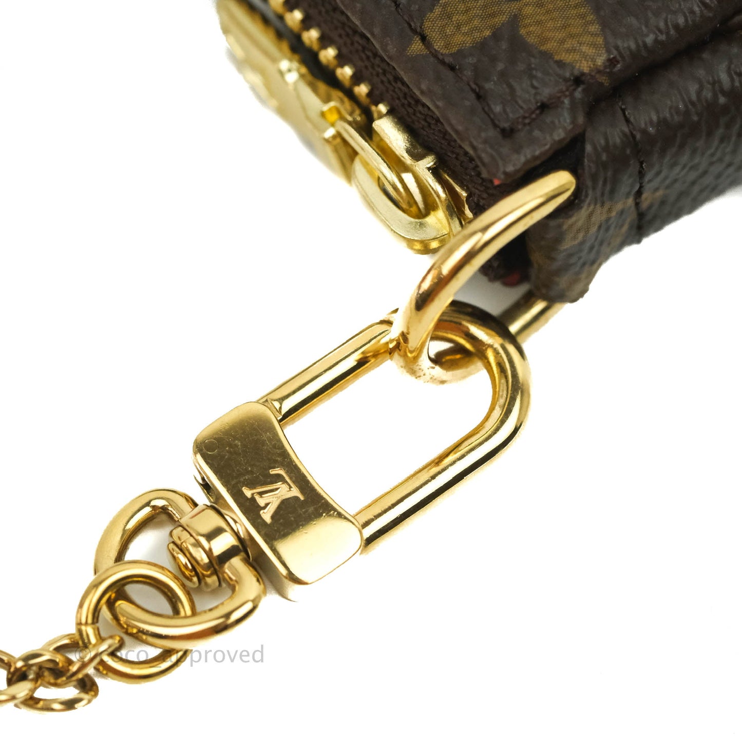 Louis Vuitton Mini Pochette Accessories⁣ Monogram Christmas London Edition 2021
