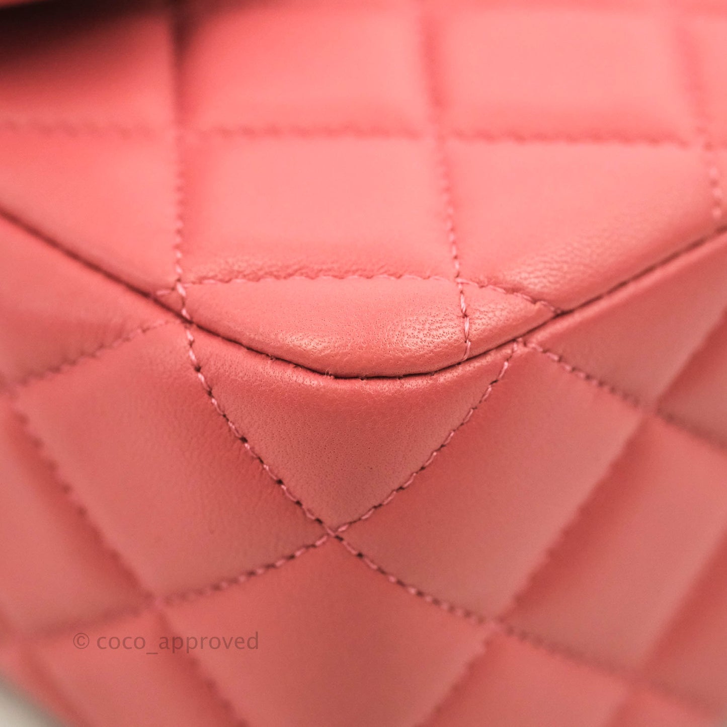 Chanel M/L Medium Flap Bag Valentine Limited Edition Pink Lambskin Gold Hardware