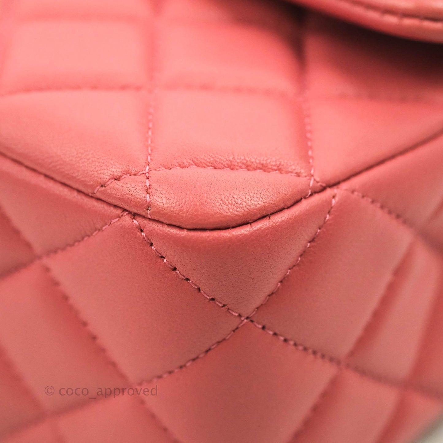 Chanel M/L Medium Flap Bag Valentine Limited Edition Pink Lambskin Gold Hardware