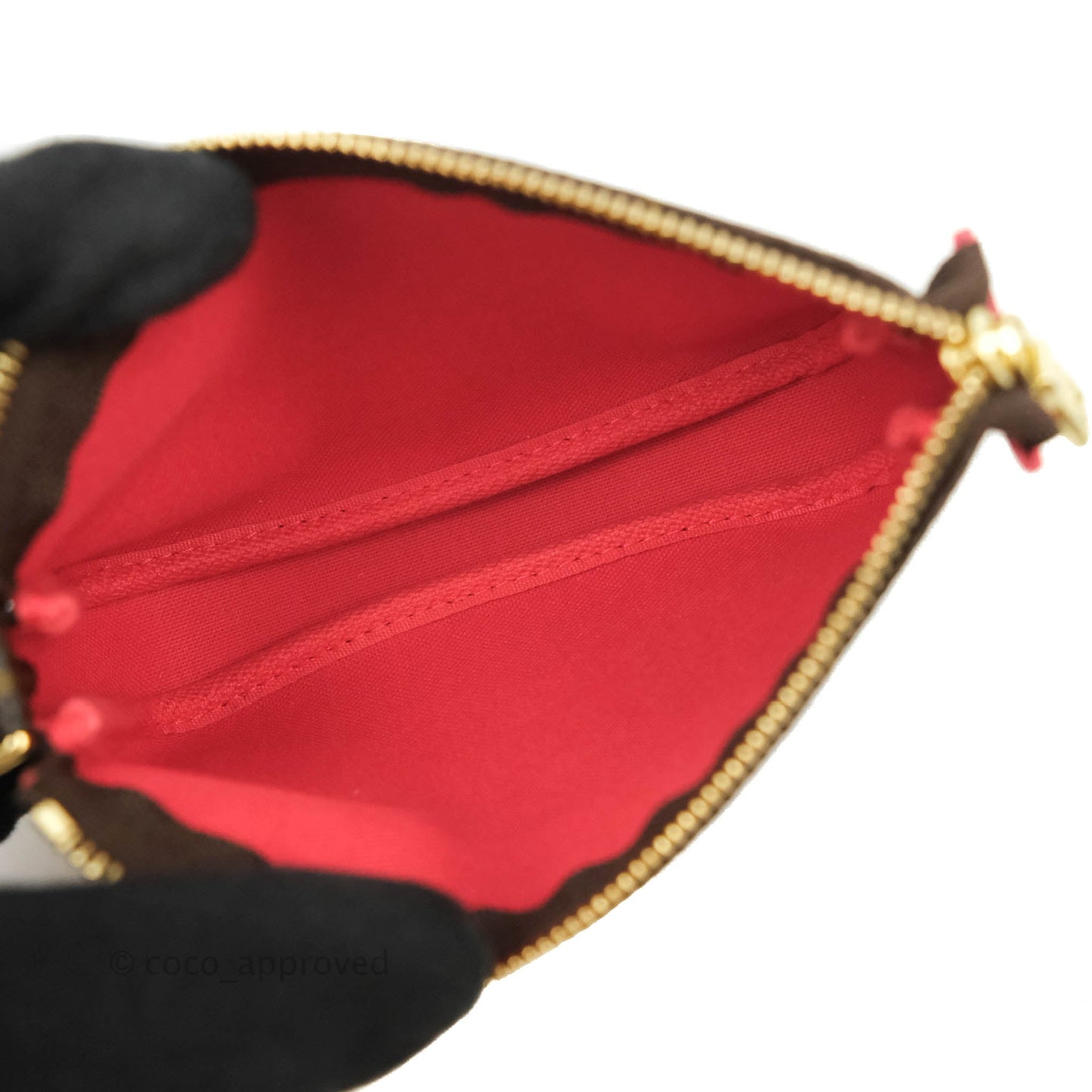 Louis Vuitton Mini Pochette Accessories⁣ Monogram Christmas London Edition 2021